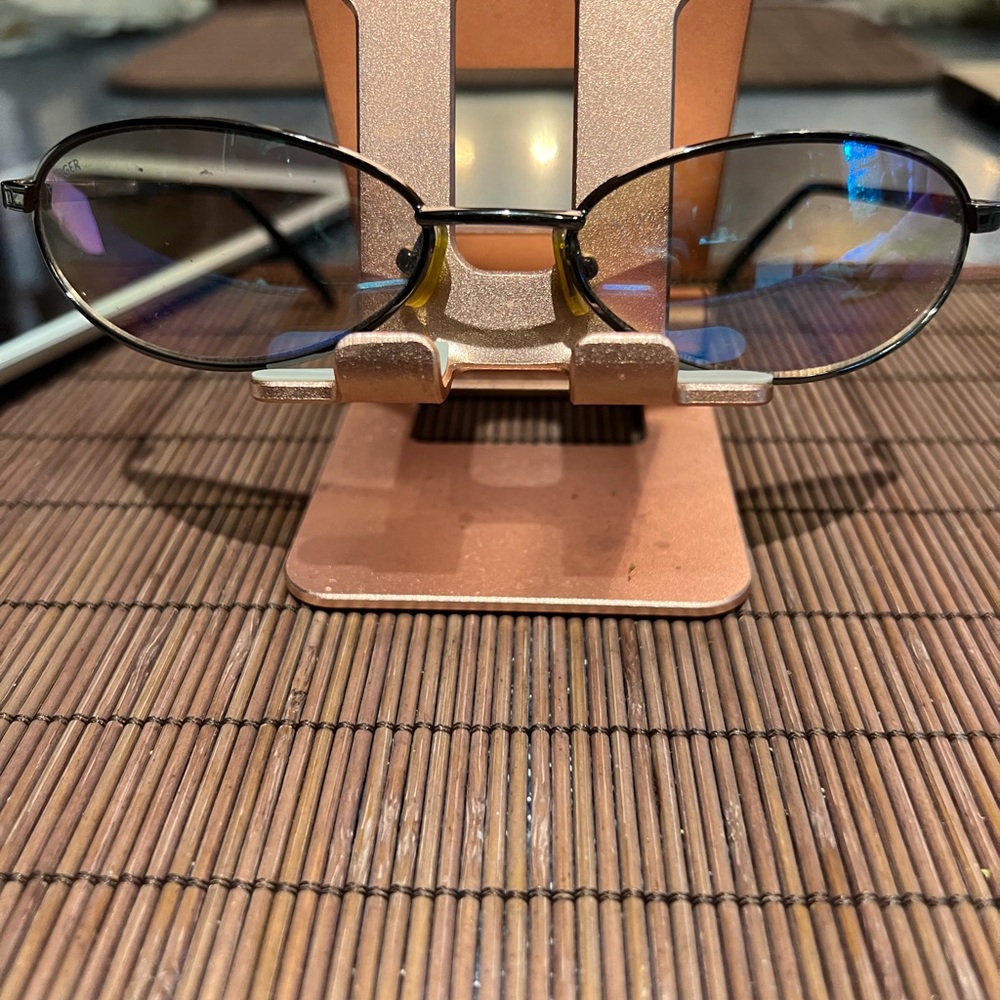 Tommy Hilfiger Gunmetal frames unisex Sunglasses